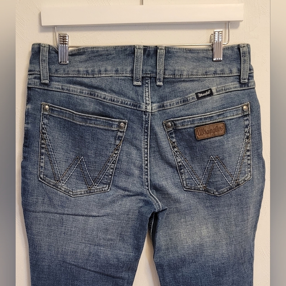 Stylish Blue Boot Cut Women's Jeans - Picture 9 of 10
